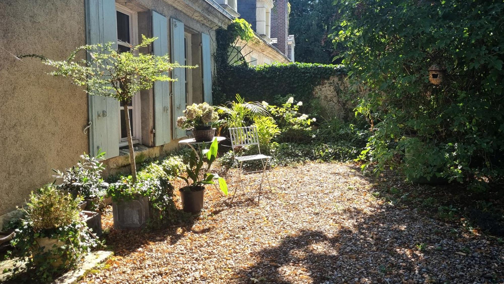 La Maison Céladon Prunay-Cassereau Esterno foto